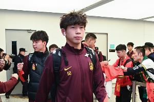 沪媒：申花备战阵容不完整，出战东亚杯的刘诚宇、陈晋一出现伤情