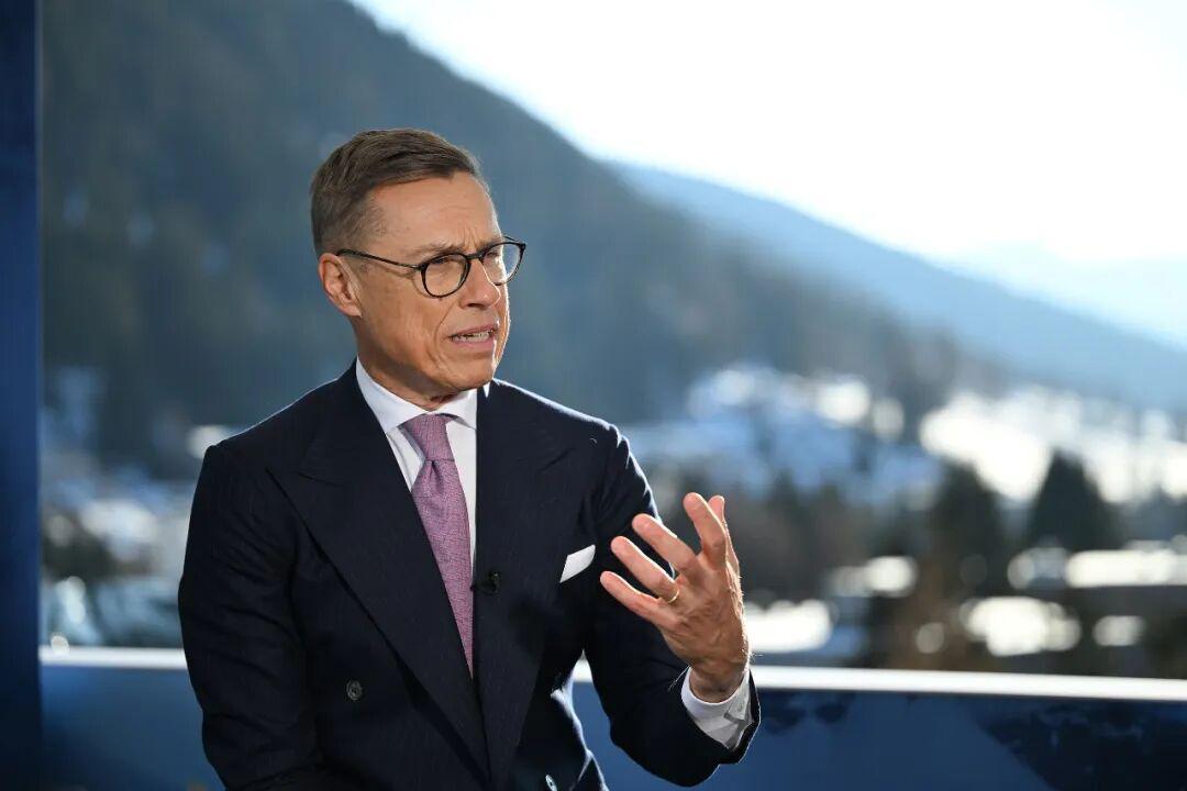 宝盈入口-芬兰总统“出招”：邀特朗普蒸桑拿，帮助解决格陵兰岛的复杂局势；他曾将特朗普与泽连斯基的争吵比作婚姻中的争执，呼吁双方回到谈判桌前